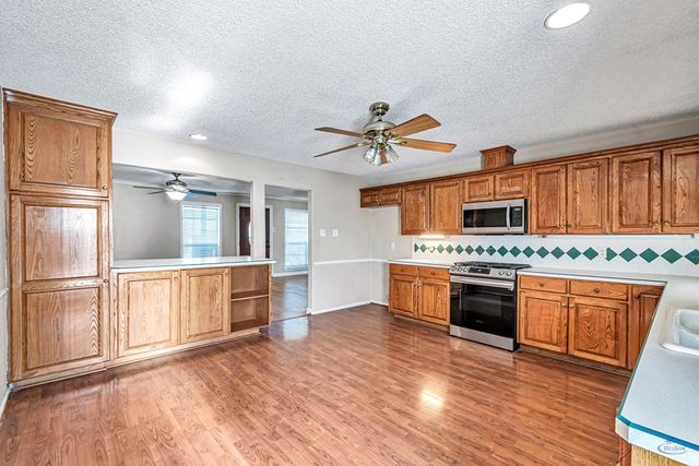 1213 W County Rd 125, Midland, TX 79706