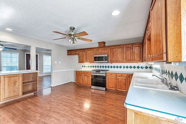 1213 W County Rd 125, Midland, TX 79706