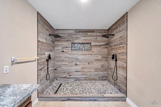 1213 W County Rd 125, Midland, TX 79706