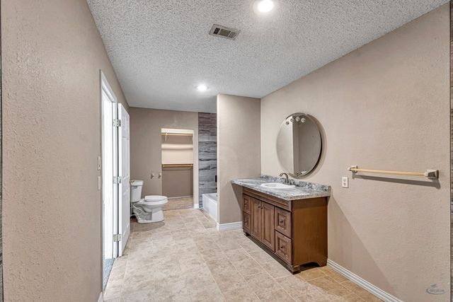 1213 W County Rd 125, Midland, TX 79706