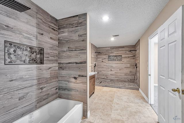 1213 W County Rd 125, Midland, TX 79706