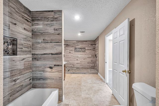 1213 W County Rd 125, Midland, TX 79706