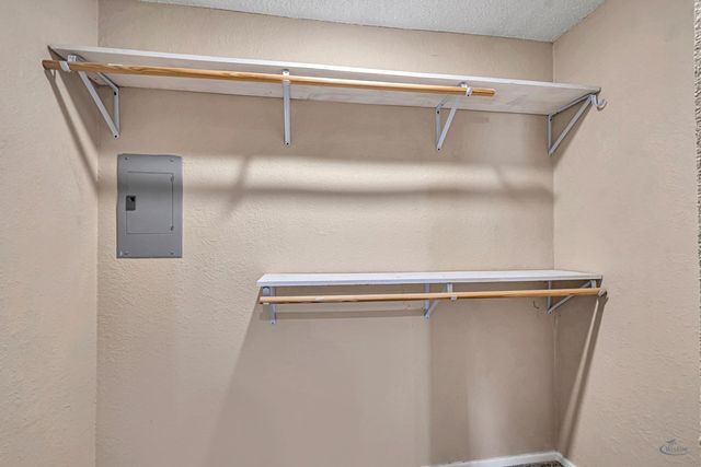 1213 W County Rd 125, Midland, TX 79706