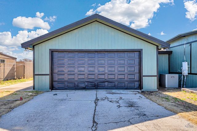 1213 W County Rd 125, Midland, TX 79706