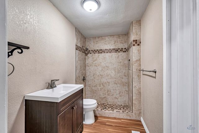 1213 W County Rd 125, Midland, TX 79706