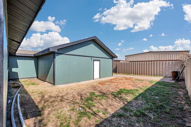 1213 W County Rd 125, Midland, TX 79706