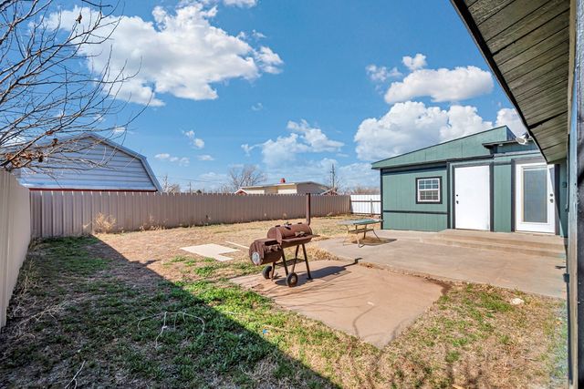 1213 W County Rd 125, Midland, TX 79706