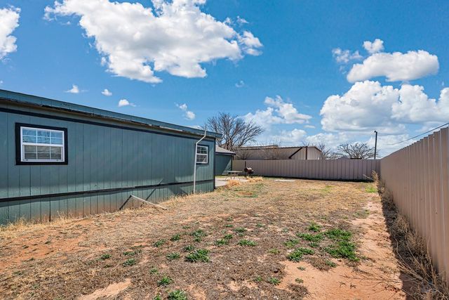 1213 W County Rd 125, Midland, TX 79706