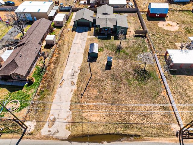 1213 W County Rd 125, Midland, TX 79706