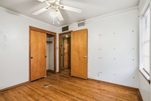 3557 Montreal Circle, Haltom City, TX 76117