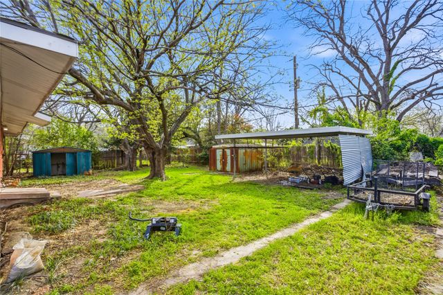 3557 Montreal Circle, Haltom City, TX 76117