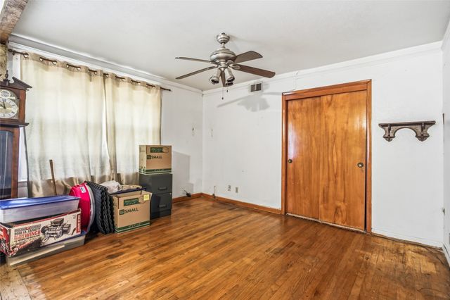 3557 Montreal Circle, Haltom City, TX 76117