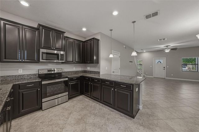 28647 TRANQUIL LAKE CIRCLE, Wesley Chapel, FL 33543