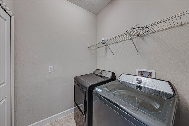 28647 TRANQUIL LAKE CIRCLE, Wesley Chapel, FL 33543