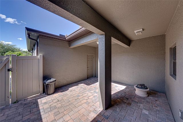 28647 TRANQUIL LAKE CIRCLE, Wesley Chapel, FL 33543