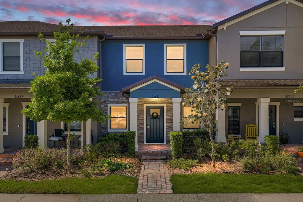 28647 TRANQUIL LAKE CIRCLE, Wesley Chapel, FL 33543