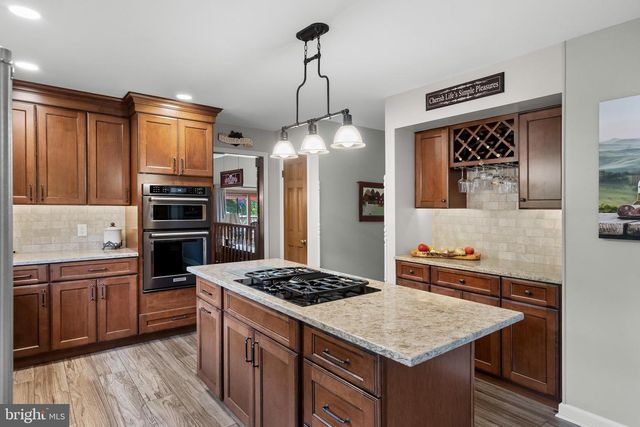 1324 OLDMANS CREEK RD, Swedesboro, NJ 08085
