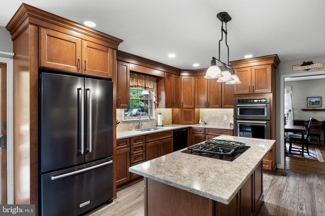 1324 OLDMANS CREEK RD, Swedesboro, NJ 08085