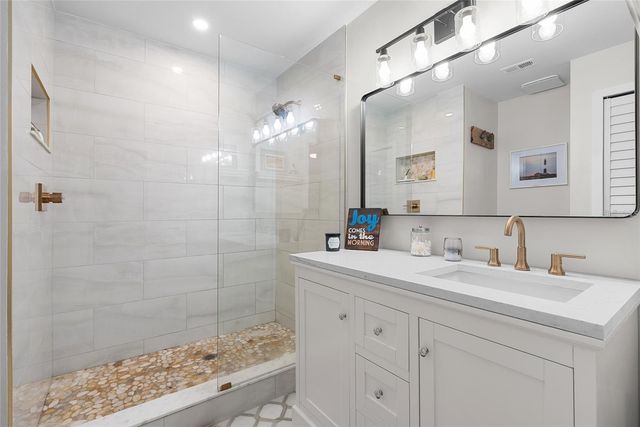 2468 GULFBREEZE CIRCLE, Palm Harbor, FL 34683
