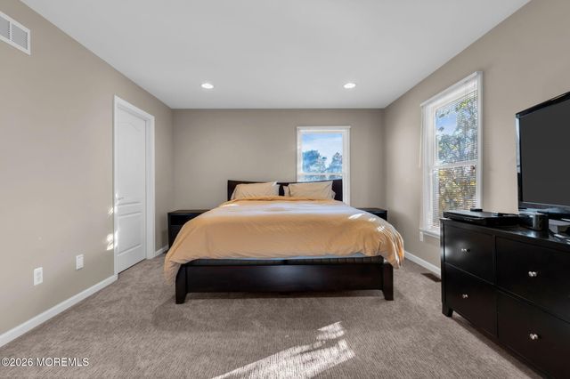 20 Coleridge Drive, Marlboro, NJ 07746