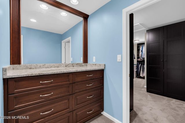 20 Coleridge Drive, Marlboro, NJ 07746