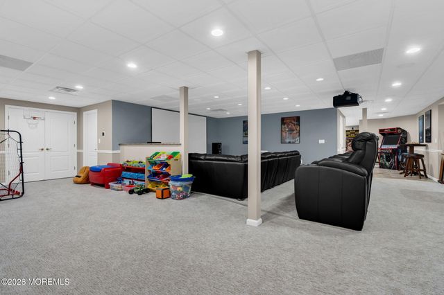 20 Coleridge Drive, Marlboro, NJ 07746