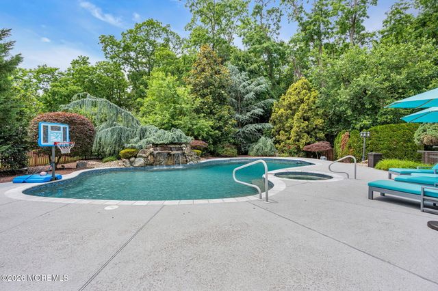 20 Coleridge Drive, Marlboro, NJ 07746