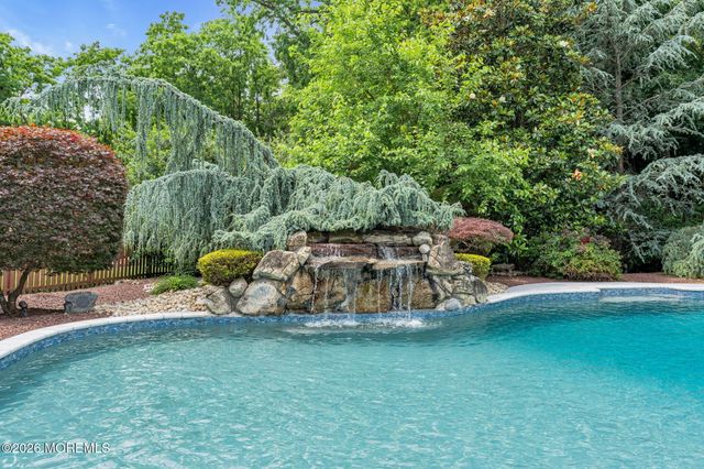 20 Coleridge Drive, Marlboro, NJ 07746