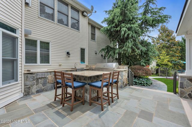 20 Coleridge Drive, Marlboro, NJ 07746