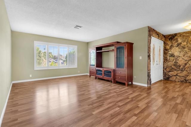 840 Hale Court, El Cajon, CA 92020