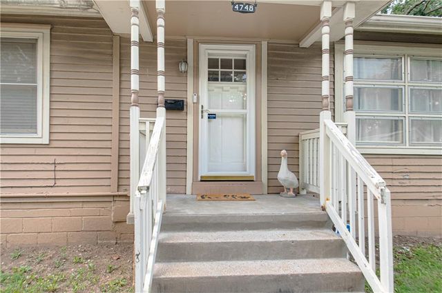 4748 Reinhardt Drive, Roeland Park, KS 66205
