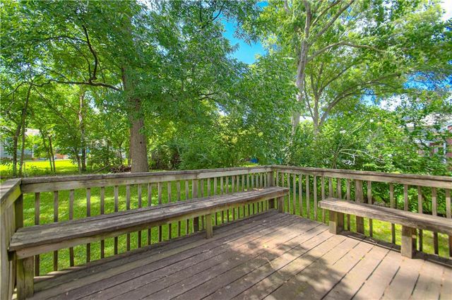 4748 Reinhardt Drive, Roeland Park, KS 66205