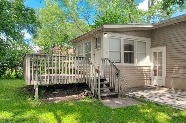 4748 Reinhardt Drive, Roeland Park, KS 66205