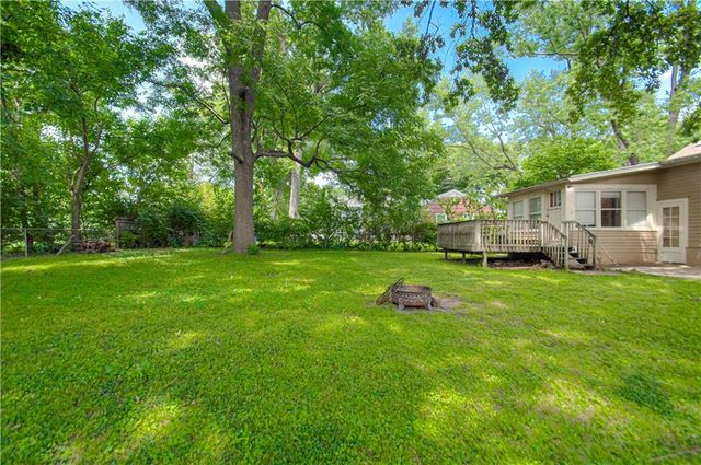 4748 Reinhardt Drive, Roeland Park, KS 66205