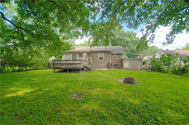 4748 Reinhardt Drive, Roeland Park, KS 66205