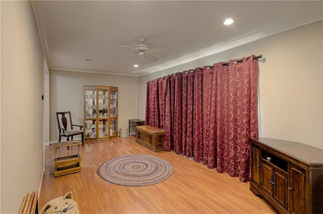 4748 Reinhardt Drive, Roeland Park, KS 66205