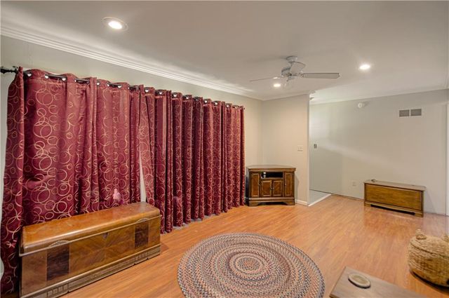 4748 Reinhardt Drive, Roeland Park, KS 66205
