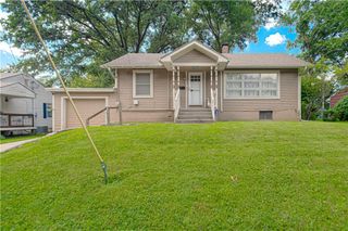 4748 Reinhardt Drive, Roeland Park, KS 66205
