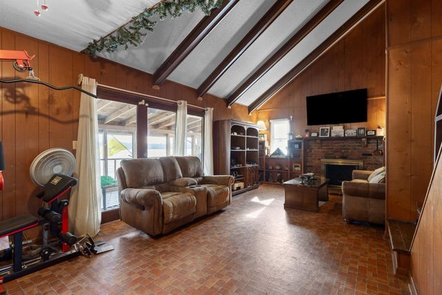 2296 N Shore Acres Road, Soddy Daisy, TN 37379