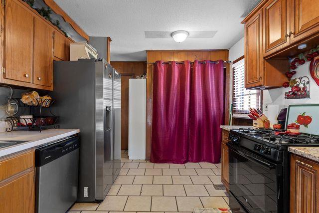 2296 N Shore Acres Road, Soddy Daisy, TN 37379