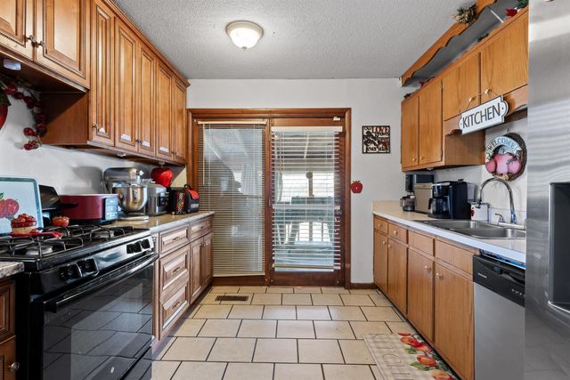 2296 N Shore Acres Road, Soddy Daisy, TN 37379