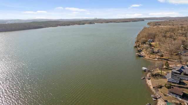 2296 N Shore Acres Road, Soddy Daisy, TN 37379