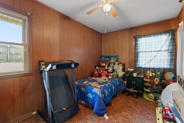 2296 N Shore Acres Road, Soddy Daisy, TN 37379