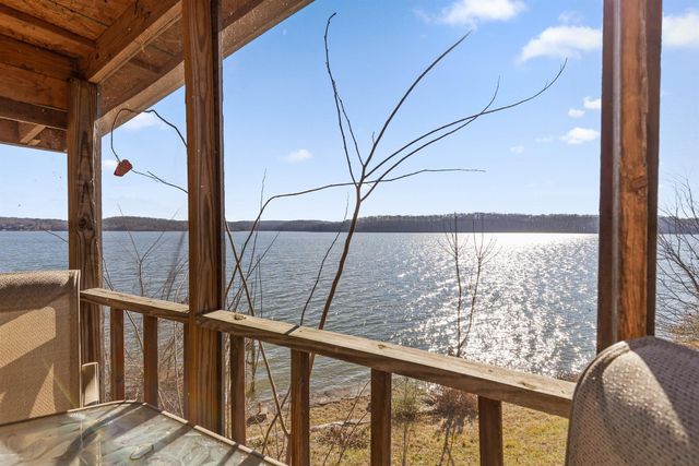 2296 N Shore Acres Road, Soddy Daisy, TN 37379