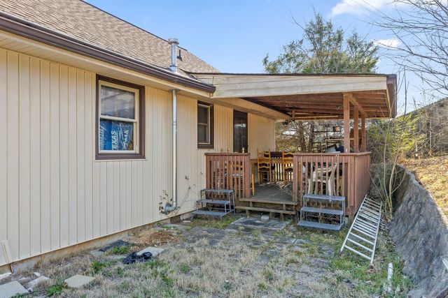 2296 N Shore Acres Road, Soddy Daisy, TN 37379