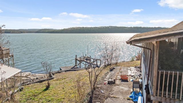 2296 N Shore Acres Road, Soddy Daisy, TN 37379