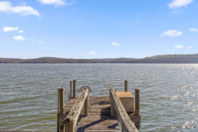 2296 N Shore Acres Road, Soddy Daisy, TN 37379