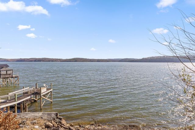 2296 N Shore Acres Road, Soddy Daisy, TN 37379