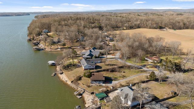 2296 N Shore Acres Road, Soddy Daisy, TN 37379