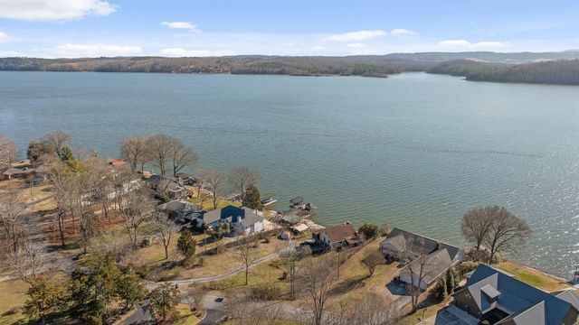 2296 N Shore Acres Road, Soddy Daisy, TN 37379